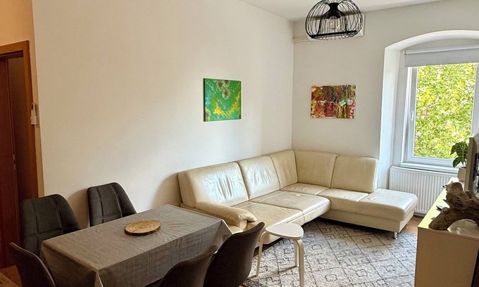 Postojna Apartamento | Cozy Central Apartment with Parking & AC near Postojna cave.