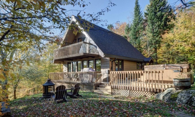 Sainte-Ann-des-Lacs Cabaña | Acogedor Chalet Suisse # 004