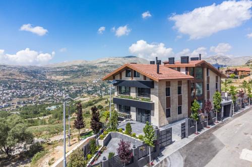 Mzaar Kfardebian Apartamento | Cozy Chalet Stay with AC