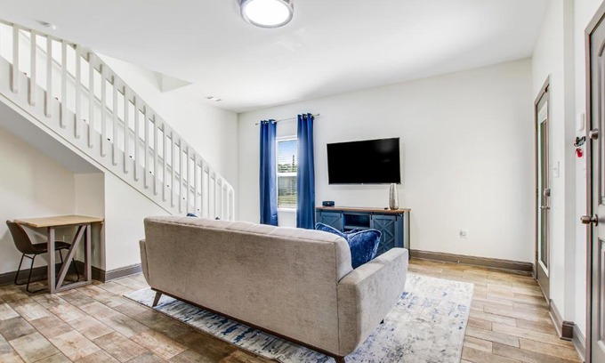 Thunderbolt Casa | Cozy Charmer in Town