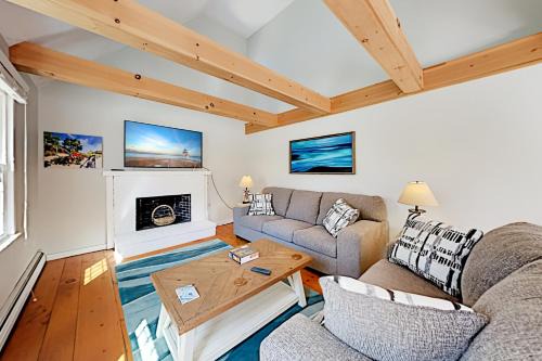 Brewster Casa | Cozy Charming Cottage