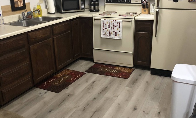 Aberdeen Apartamento | Cozy, Clean! Pets Welcome..Close to Walking/Bike Trail