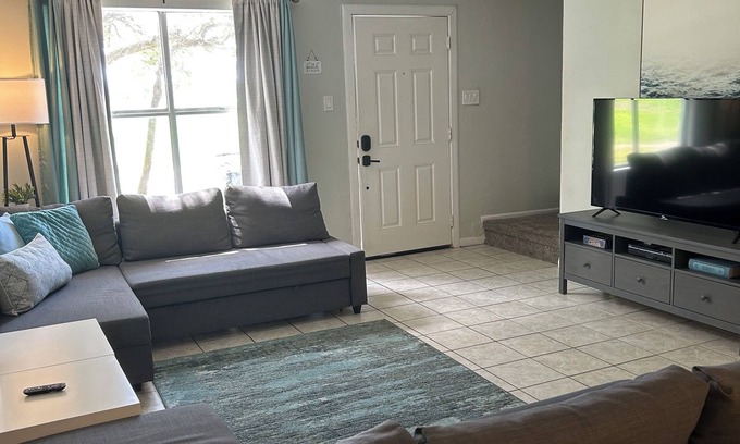 Bay Area Condominio | Cozy Coastal Condo in Corpus Christi w/Pool