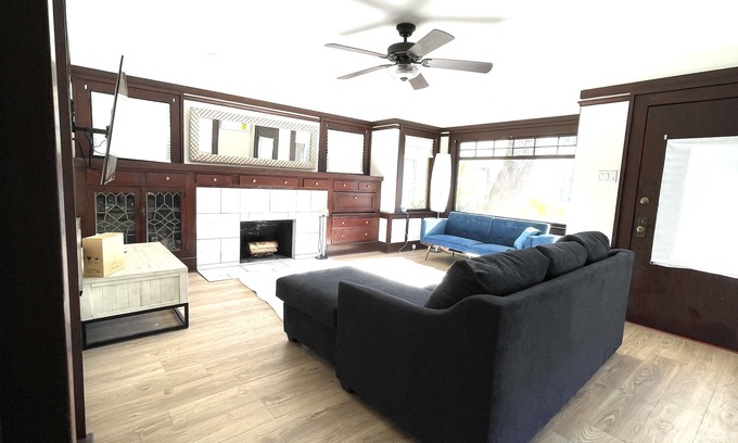 Alamitos Beach Cabaña | Cozy Coastal Cottage