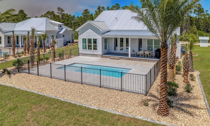 Panacea Casa | Cozy Coastal Cottage