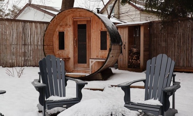 Collingwood Casa | Cozy Collingwood home w/ hot tub, wood sauna, close to downtown and skiing!