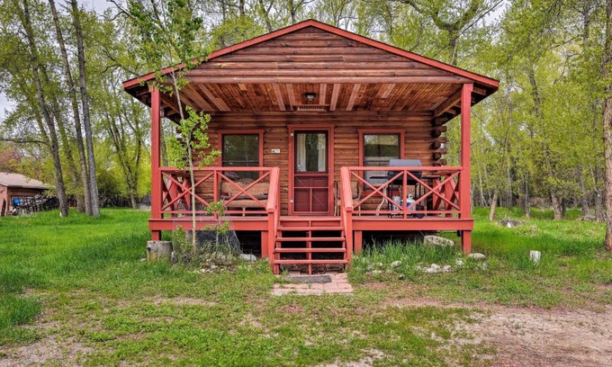 Buena Vista Casa | Cozy Colorado Cabin with Deck, Grill and River Access!