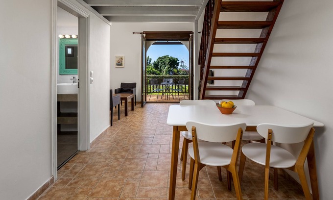 Ialyssos Apartamento | Cozy & comfortable sea view apartment, Eleftheria