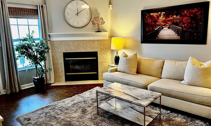 Indianapolis Condominio | Cozy Condo in Carmel!