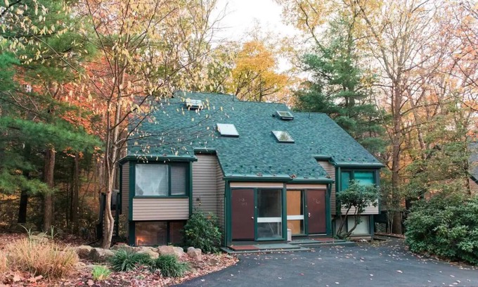Farmington Condominio | Cozy Condo on Nemacolin Grounds