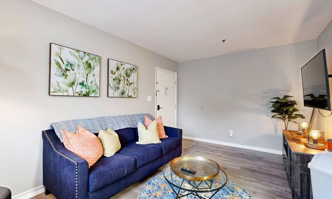 Music Row Condominio | Cozy condo with modern appliances-and close to downtown
