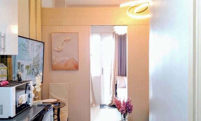 Bago Bantay Condominio | Cozy condo with WiFi where you can experience life's simple pleasures with US!