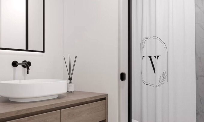 Kissimmee Hotel | Cozy Contemporary Room w/ Private Bath – Close to Disney Parks