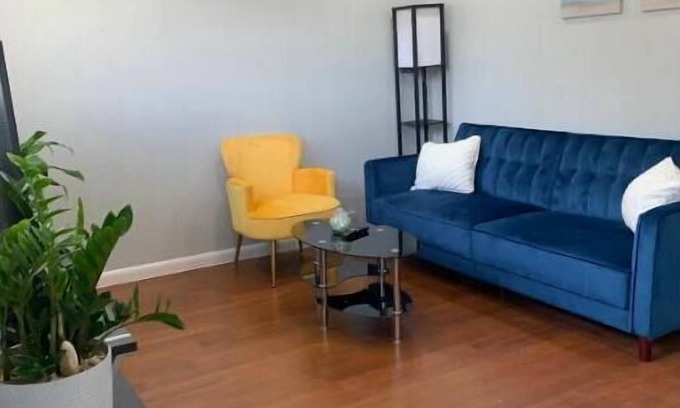 Gonzales Casa | Cozy, Convenient, Modern update