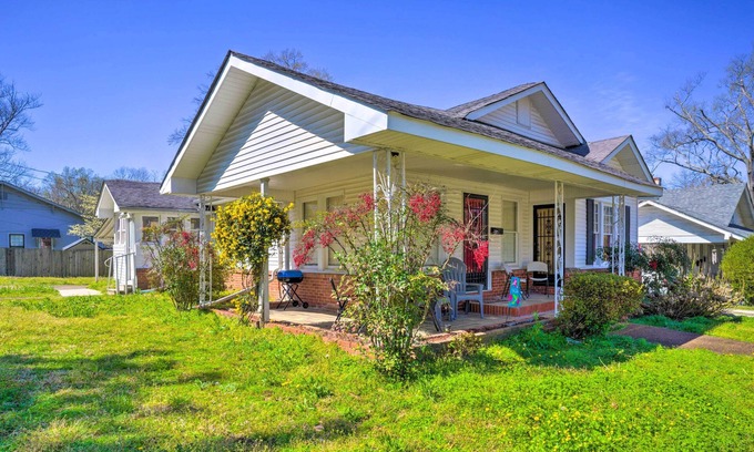 Corinth Casa | Cozy Corinth Escape ~ Half-Mi to Shop & Dine!