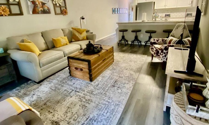 Wilmington Casa | Cozy Corner - Family Beach Vacation Condo