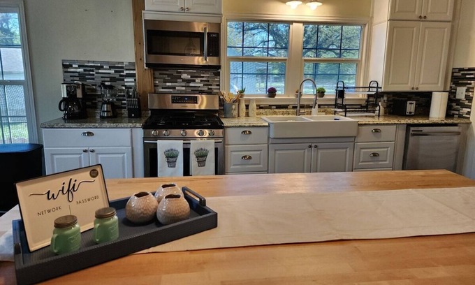 Denison Casa | Cozy Corner near Lake Texoma / Choctaw Casino