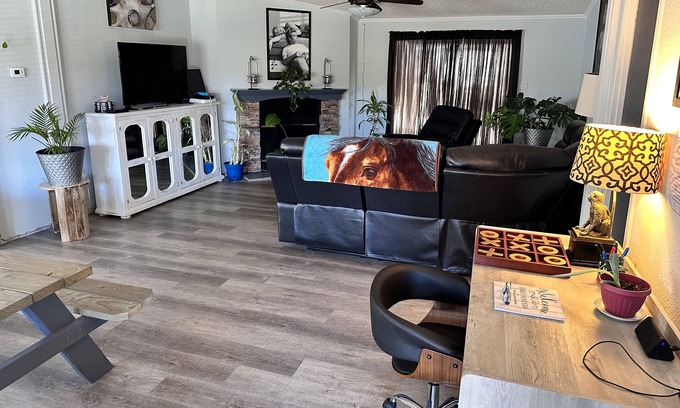 Ardmore Casa | Cozy Corner