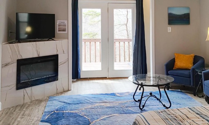 Caryville Hotel | Cozy Corner