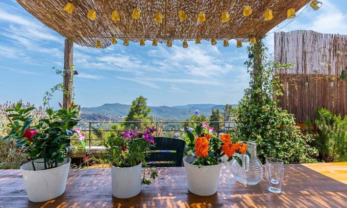 Corbera De Llobregat Casa | Acogedor casita 25 km de barcelona con maravilla vistas montaña y barcelona