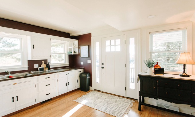 Bernville Cabaña | Cozy Cottage- Beautiful Porch Views