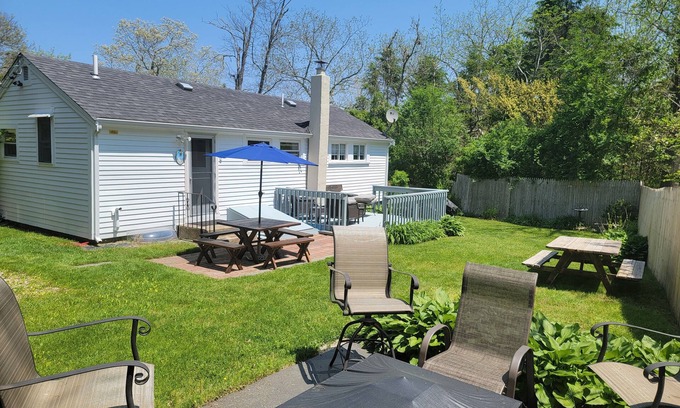 Mashpee Casa | Cozy Cottage- Bright, 2 Bedroom- Great Location