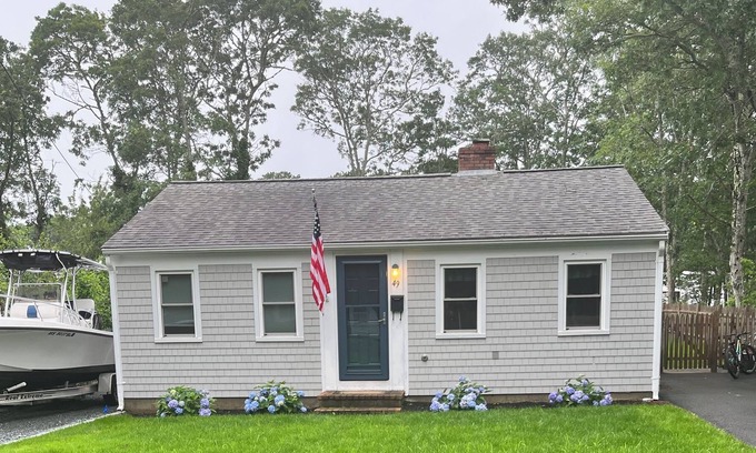 Bass River Cabaña | COZY COTTAGE CLOSE TO THE OCEAN