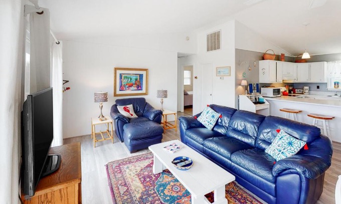 Kitty Hawk Casa | Cozy Cottage in Kitty Hawk