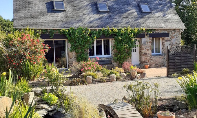 Lannion Casa | Acogedora casa de campo en gran jardín arbolado