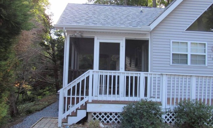 Ocean Pines Cabaña | Cozy Cottage in Ocean PInes MD