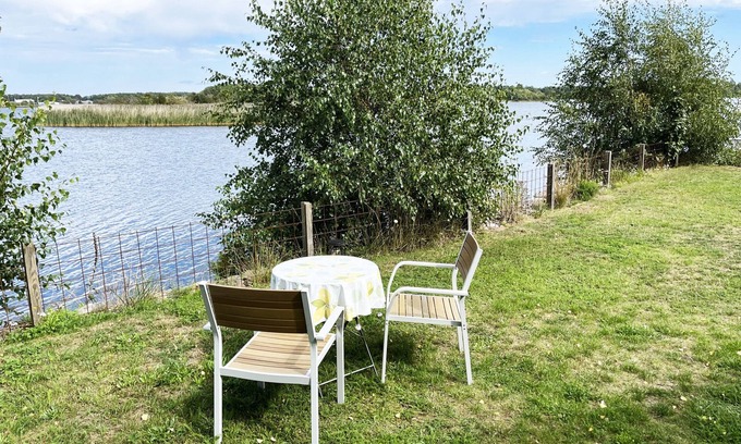 Kalmar Apartamento | Cozy cottage located on a nice sea plot on Boholmarna outside Kalmar | SE05043