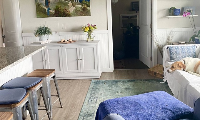Cedar Lane Cabaña | Cozy Cottage nestled between Sargent Beach and ICW