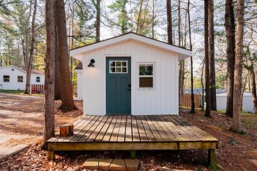 Mayfield Casa | Cozy Cottage on Arbutus Lake