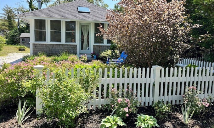 Orleans Casa | Cozy Cottage Overlooking | 1 Bed, 1 Bath