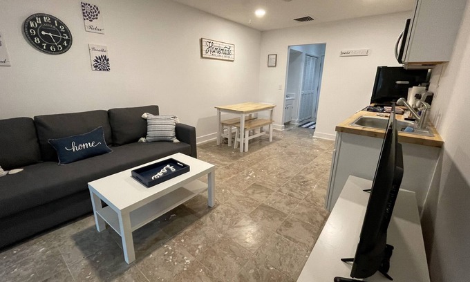 St. Simons Island Cabaña | Cozy cottage - quiet area - near attractions