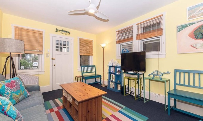 Cape May Cabina | Cozy Cottage | Steps from Congress Hall & Beach