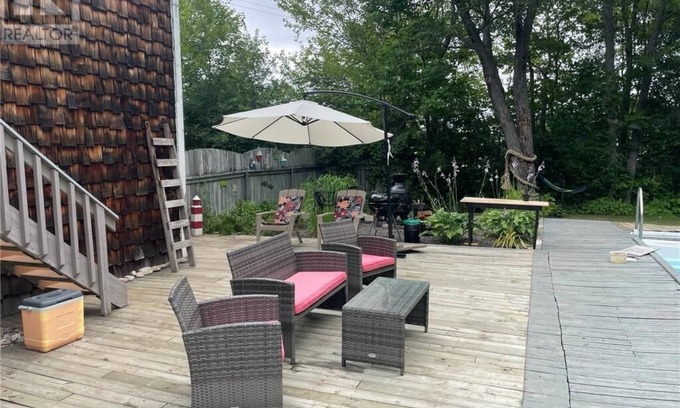 Shediac Cabaña | Cozy cottage w/fire pit &waterview, close to parlee beach and amenities.