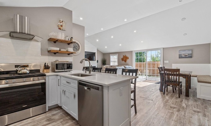 Newburgh Casa | Cozy cottage w/hot tub, game room & backyard. Close to West Point and Bethel.