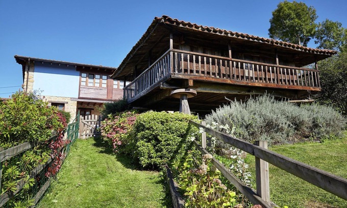 Pruneda Apartamento | Casa en Nava con Piscina y Terraza