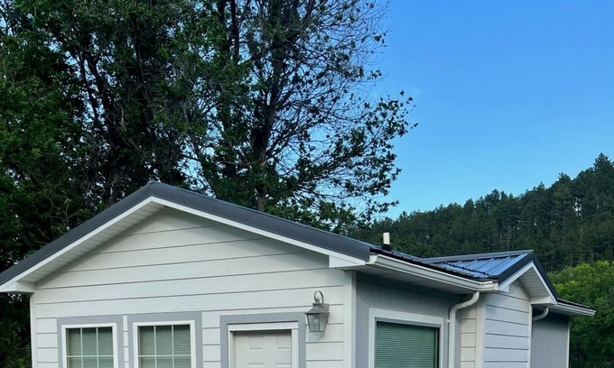 Hermosa Cabaña | Cozy Country Cottage in the Black Hills of SD! Minutes from Custer State Park!