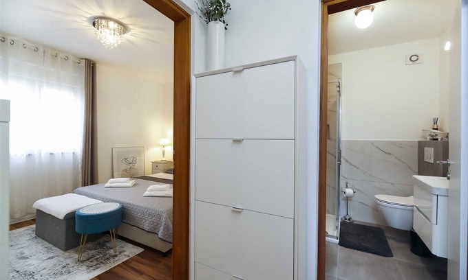 Jadreski Apartamento | Cozy Couple's Getaway: 1-Bed 1-Bath Apartment with Parking