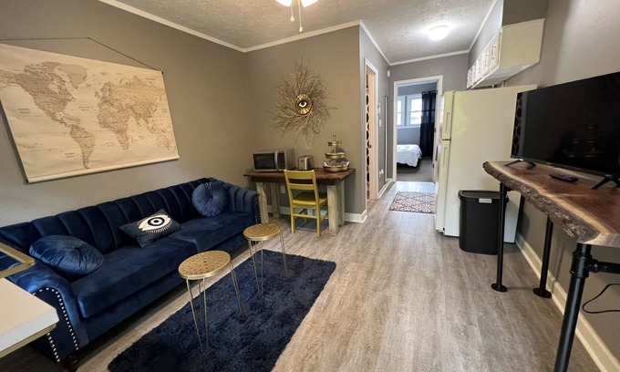 Fayetteville Apartamento | Cozy Court Street #3 Steps from Everything!