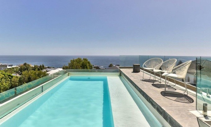 Cape Town Villa | Cozy Cove Villa in Camps Bay