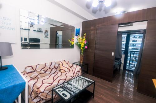 San Antonio Apartamento | Cozy Crash Pad B Laughter friendly Makati 2271 Gym Swim Park 300