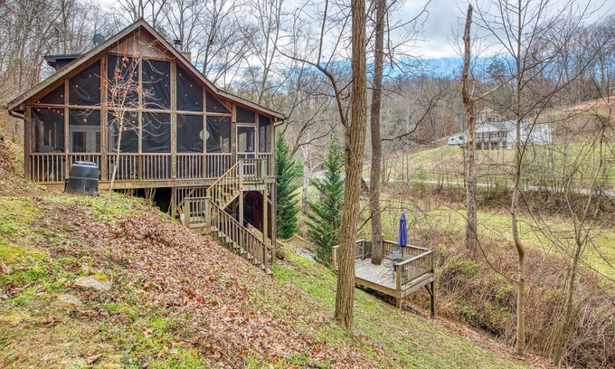 Clyde Casa | Cozy Creekside Cabin Retreat in Clyde, NC