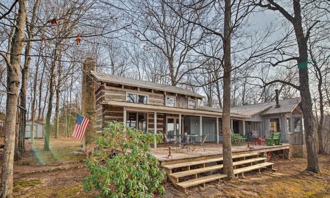 Beersheba Springs Casa | Cozy Cumberland Mountain Cabin with Stunning Views!
