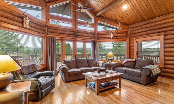 Williams Cabina | Cozy Custom Cabin In The Pines-Williams AZ