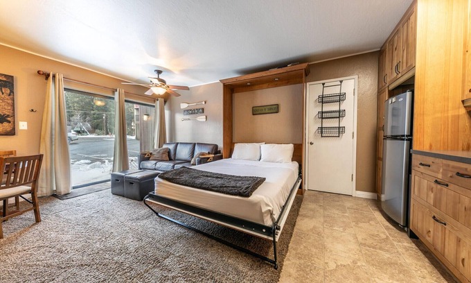 Truckee Condominio | Cozy Deluxe Studio #132 at Donner Lake Village