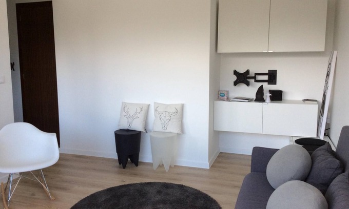 Thonon-les-Bains Apartamento | Acogedor alojamiento de diseño frente a los baños termales, cerca del centro.