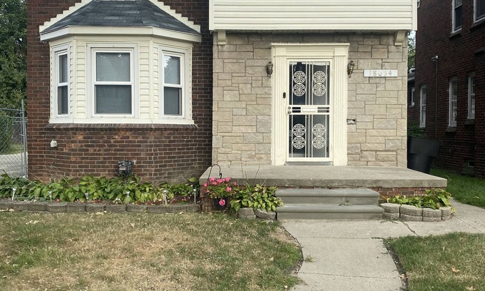 Detroit Casa | Cozy Detroit home in the Center of Metro Detroit.